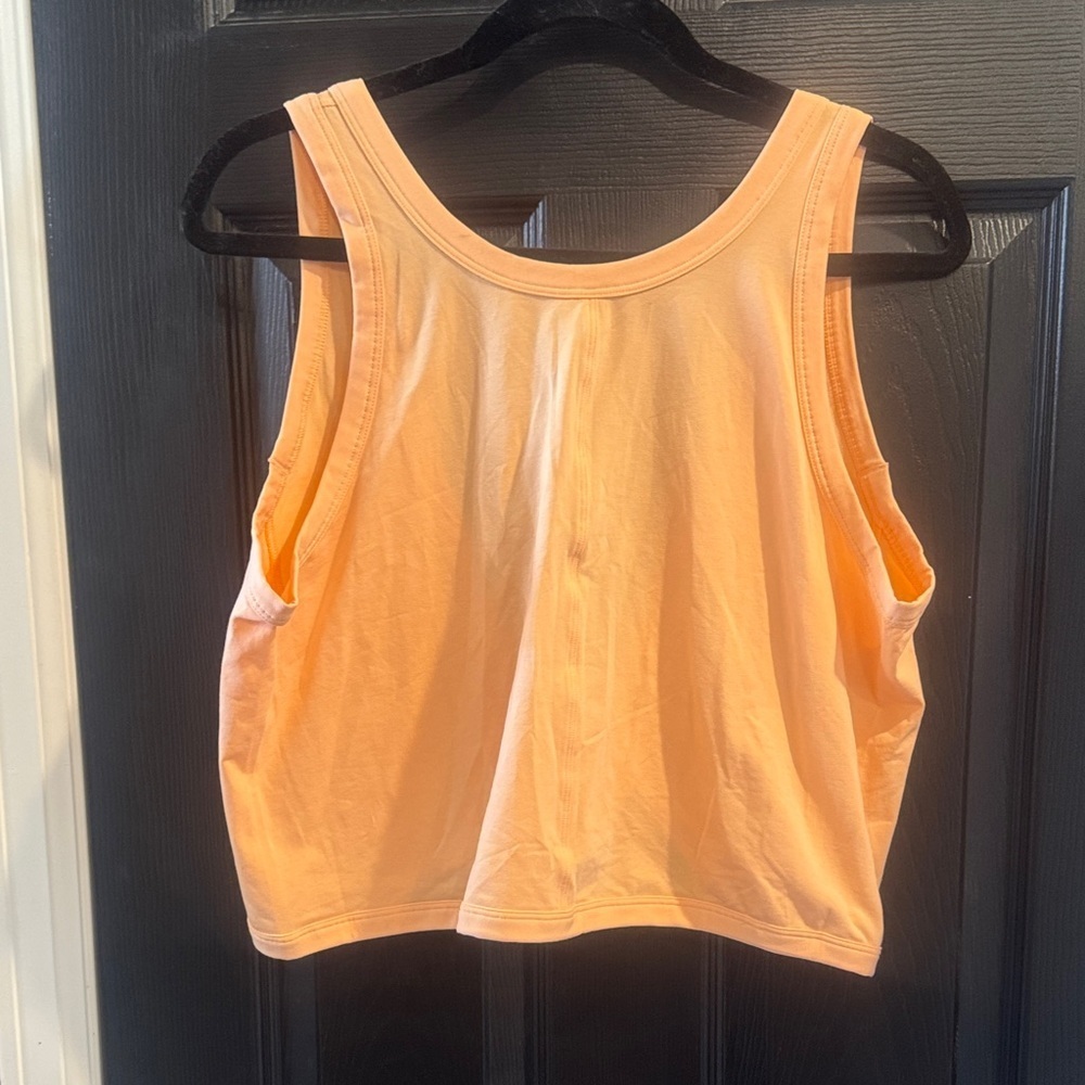 Lululemon twist back top